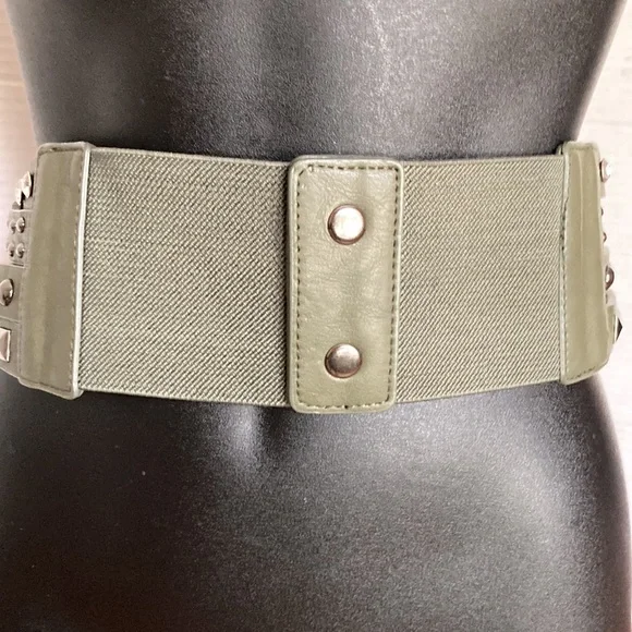 BEAUTIFUL BELT STUDDED EMBELLISHED DETAILS - Picture 10 of 14